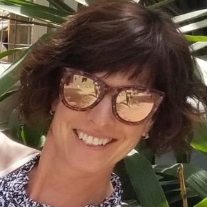 Meet your Posher, Eve